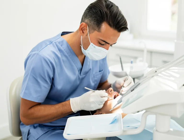 Dentista servizio a Cesena